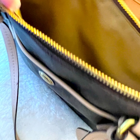 Coach Signature Peyton Carry All Tote bag - Picture 8 of 16